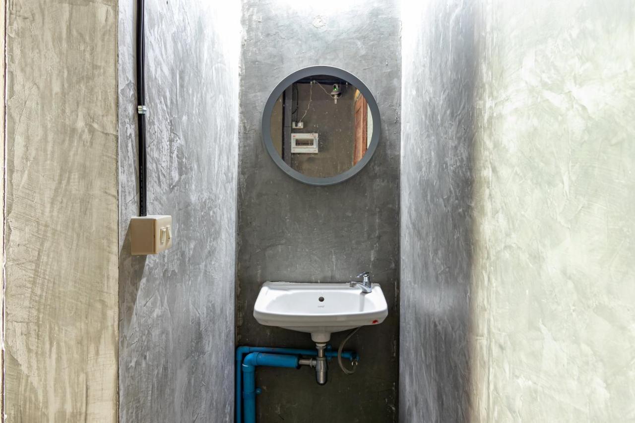 בנגקוק The Beds Ever Hostel (Adults Only) מראה חיצוני תמונה