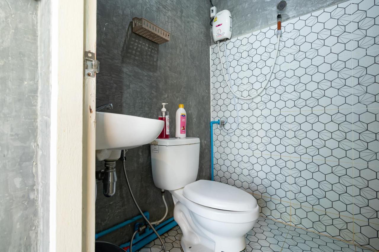 בנגקוק The Beds Ever Hostel (Adults Only) מראה חיצוני תמונה