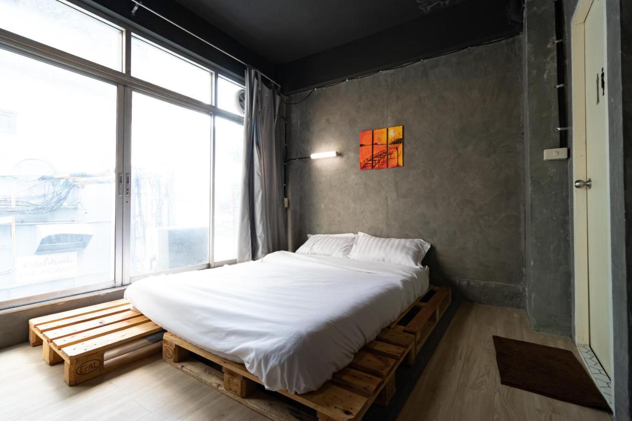 בנגקוק The Beds Ever Hostel (Adults Only) מראה חיצוני תמונה