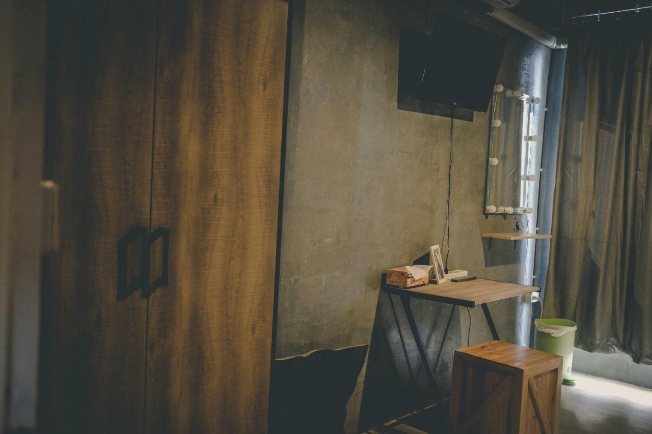 בנגקוק The Beds Ever Hostel (Adults Only) מראה חיצוני תמונה