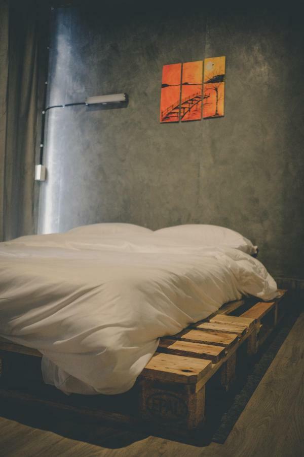 בנגקוק The Beds Ever Hostel (Adults Only) מראה חיצוני תמונה