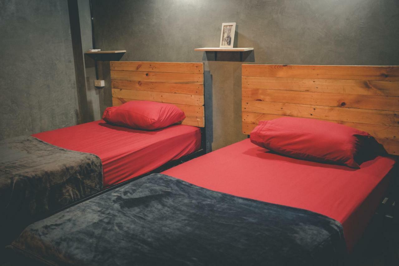 בנגקוק The Beds Ever Hostel (Adults Only) מראה חיצוני תמונה